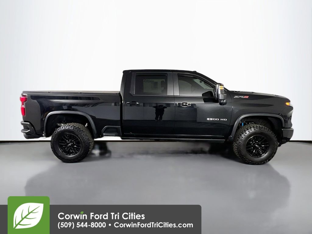 Used 2024 Chevrolet Silverado 2500 ZR2 w/ Technology Package image 18