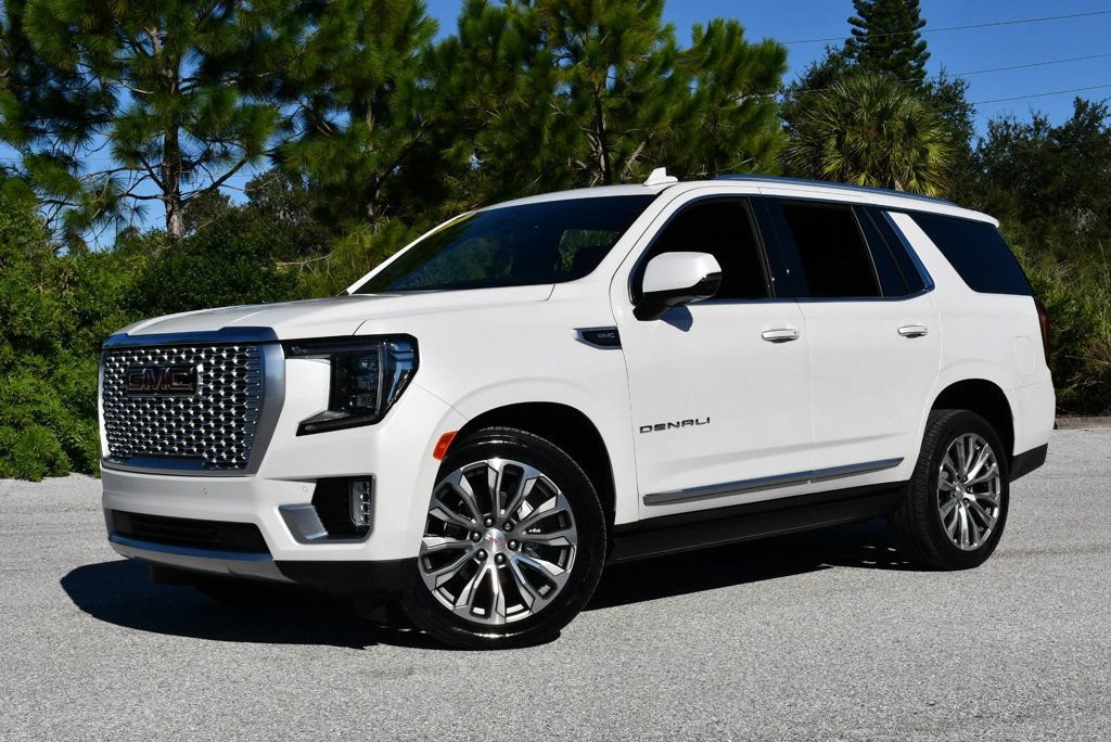 Used 2021 GMC Yukon Denali w/ Denali Premium Package RWD image 2