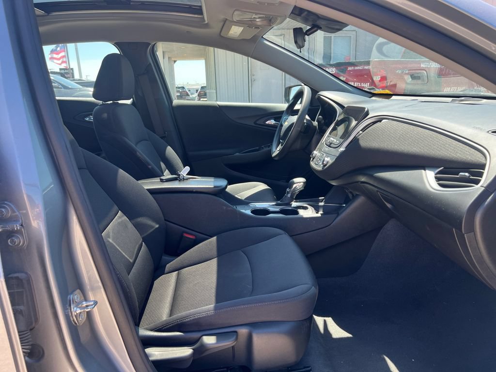 Used 2024 Chevrolet Malibu LT FWD image 34