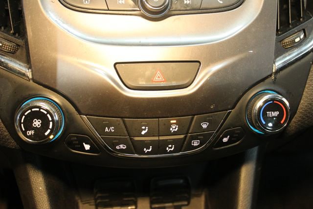 Used 2017 Chevrolet Cruze LT image 23