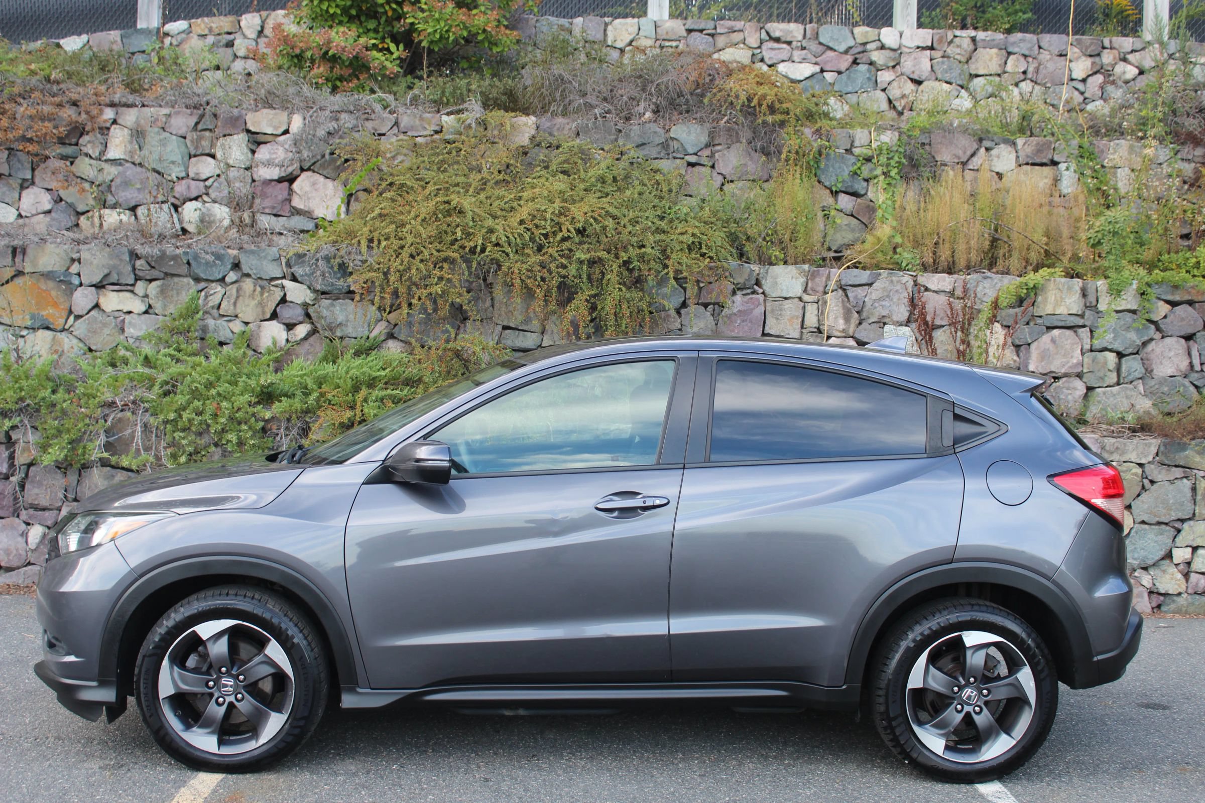 Used 2018 Honda HR-V EX image 6