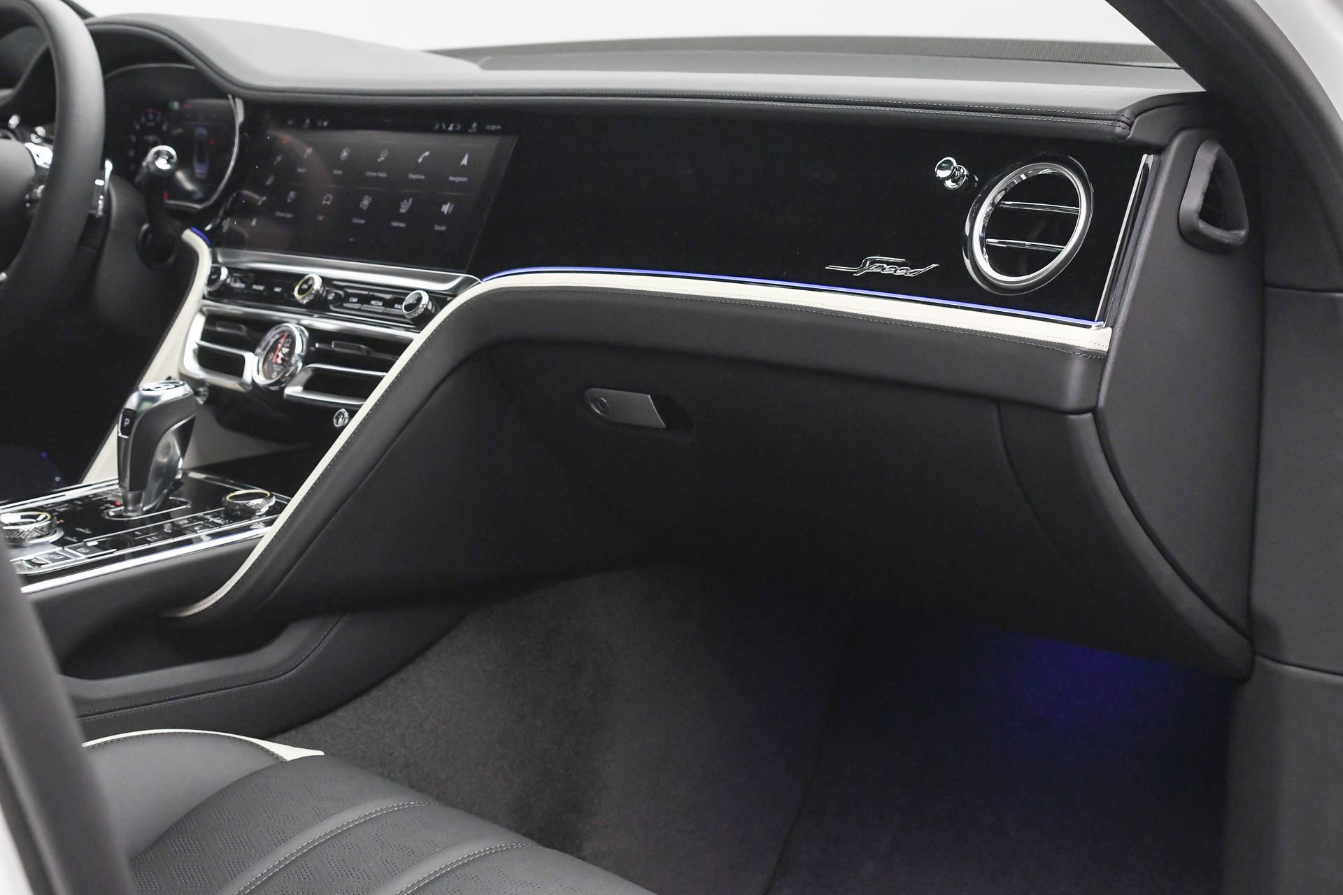 New 2025 Bentley Flying Spur Plug-In Hybrid image 20
