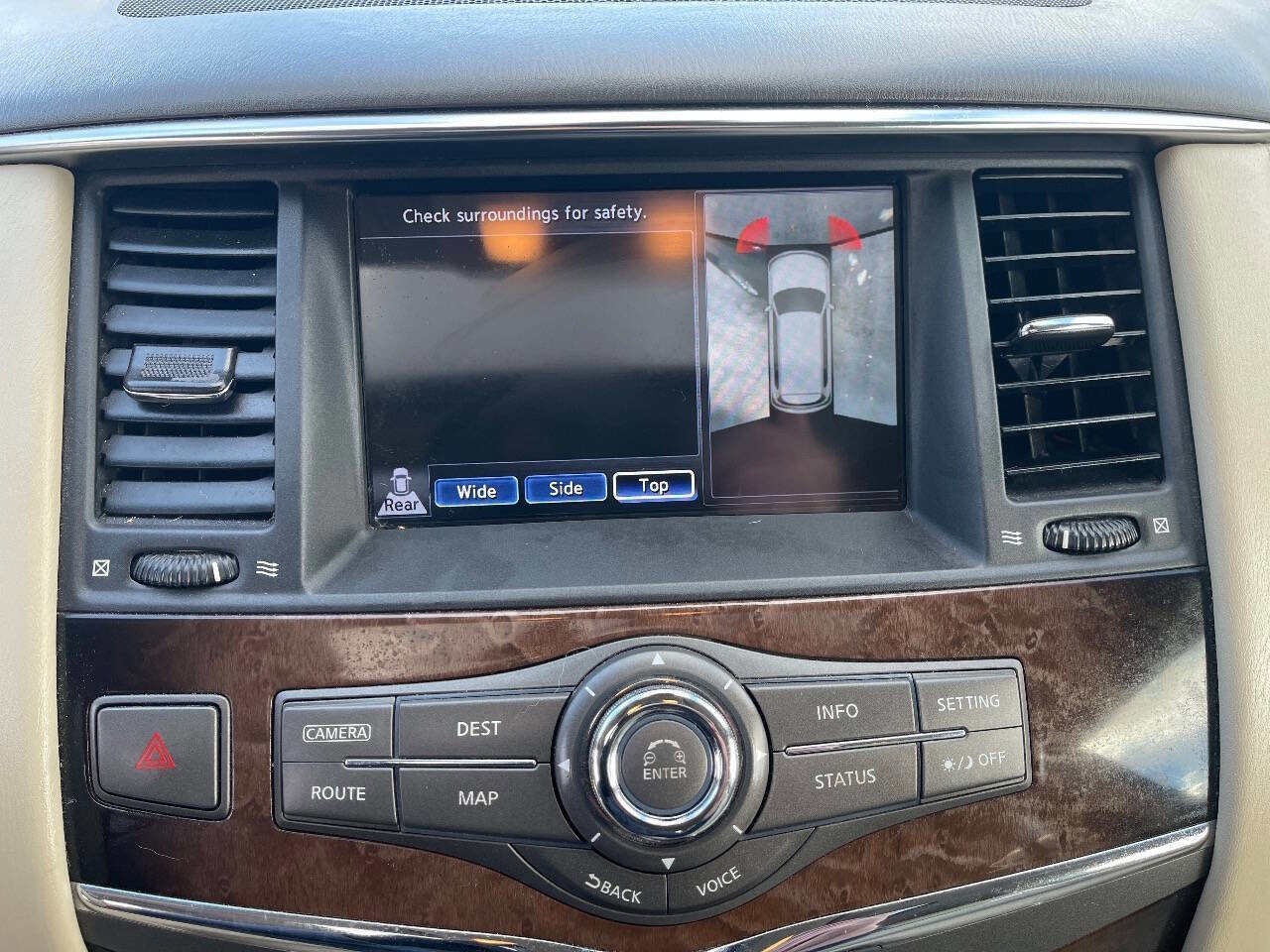 Used 2011 INFINITI QX56 Base 4x4 4dr SUV w/ Deluxe Touring Pkg image 22