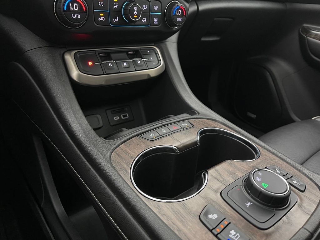 Used 2021 GMC Acadia Denali w/ Denali Technology Package FWD image 32