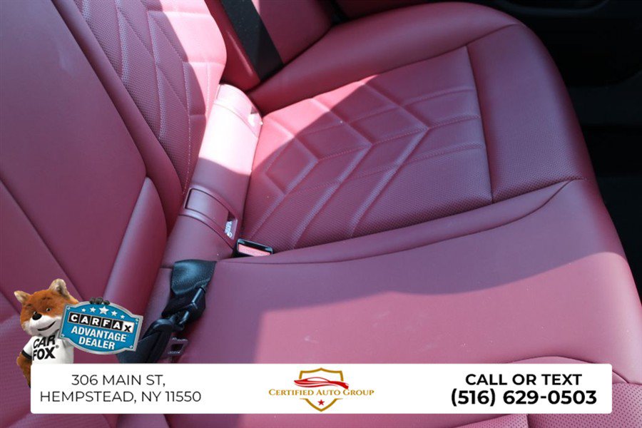 Used 2024 BMW 540i xDrive AWD/4WD image 30