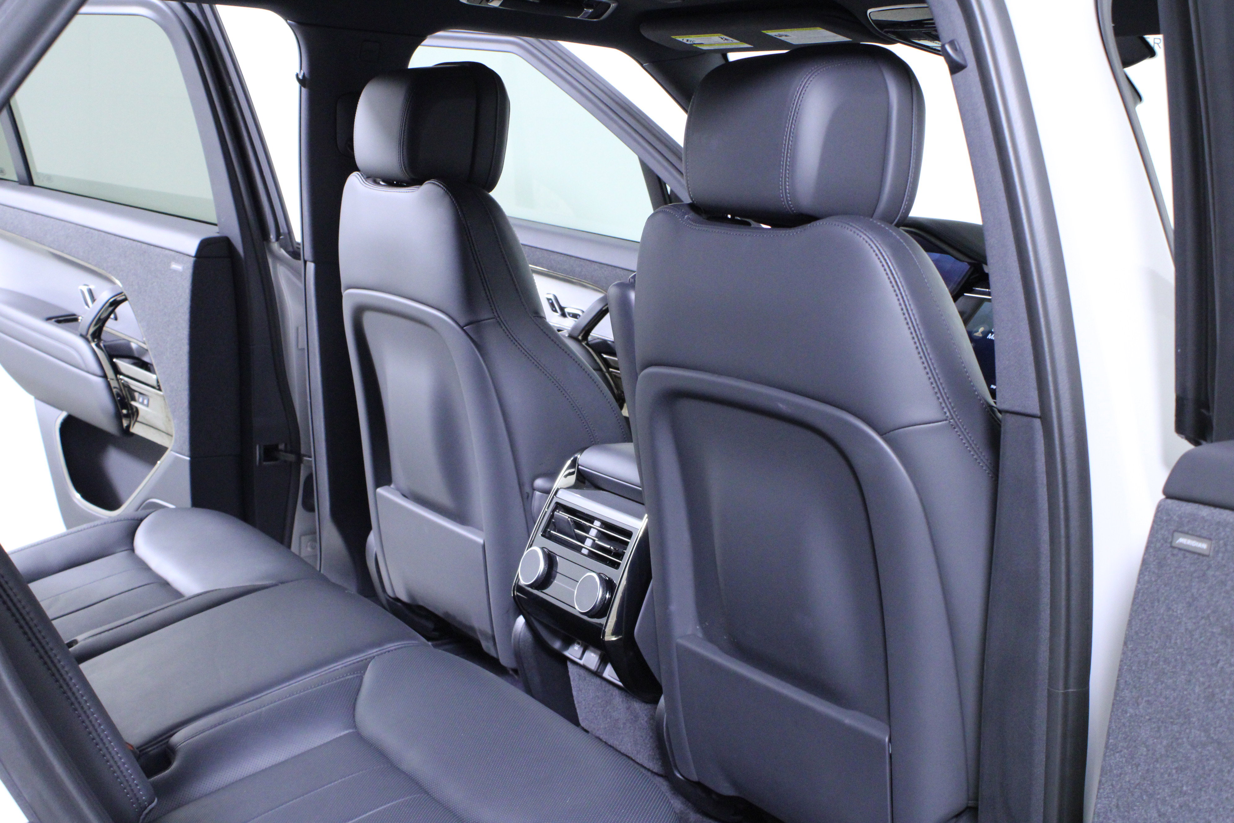 Used 2025 Land Rover Range Rover Sport Dynamic SE image 13