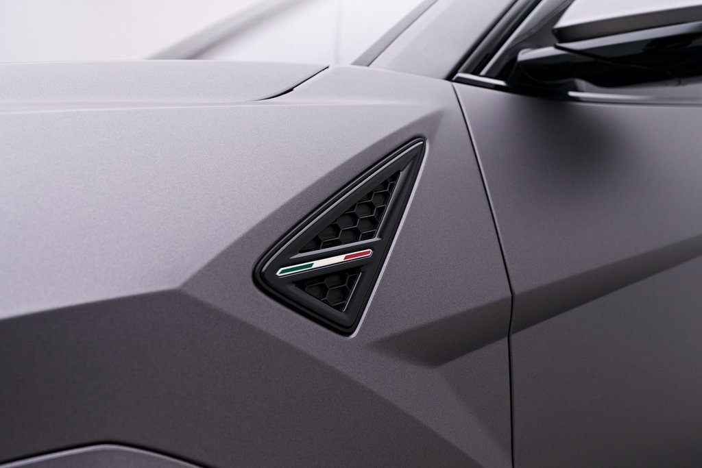 Used 2021 Lamborghini Urus image 18