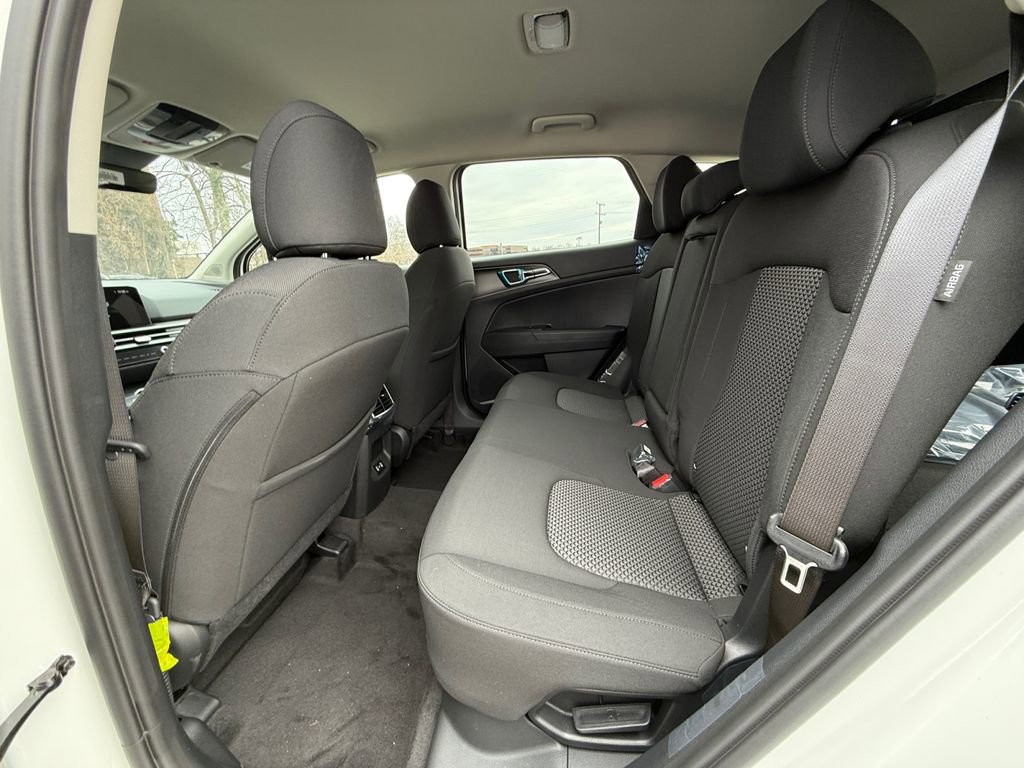 New 2026 Kia Sportage LX FWD image 22