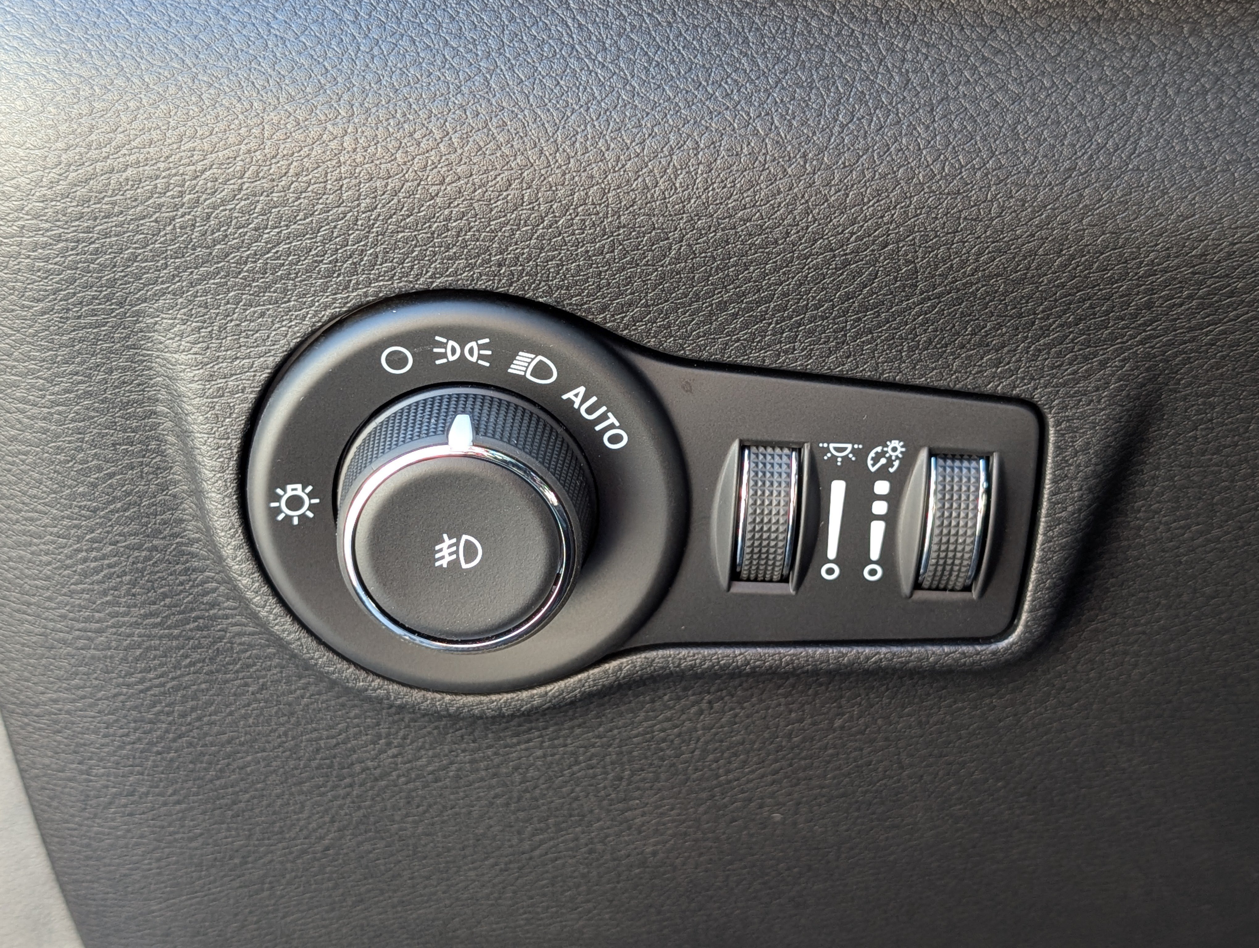 New 2026 Jeep Compass Limited w/ Sun, Sound & Navigation Group AWD/4WD image 21