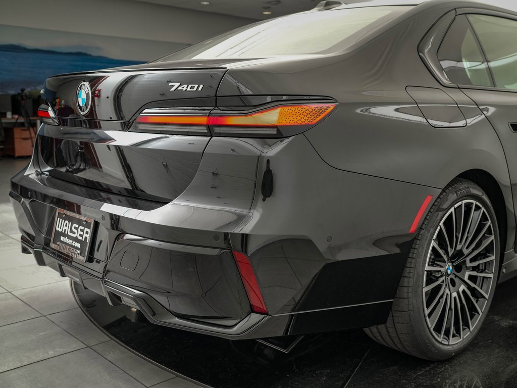 New 2026 BMW 740i xDrive w/ Executive Package image 12