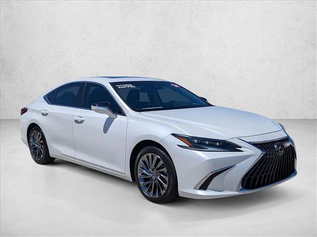 Used 2024 Lexus ES 300h w/ Accessory Package (Z2) FWD image 3