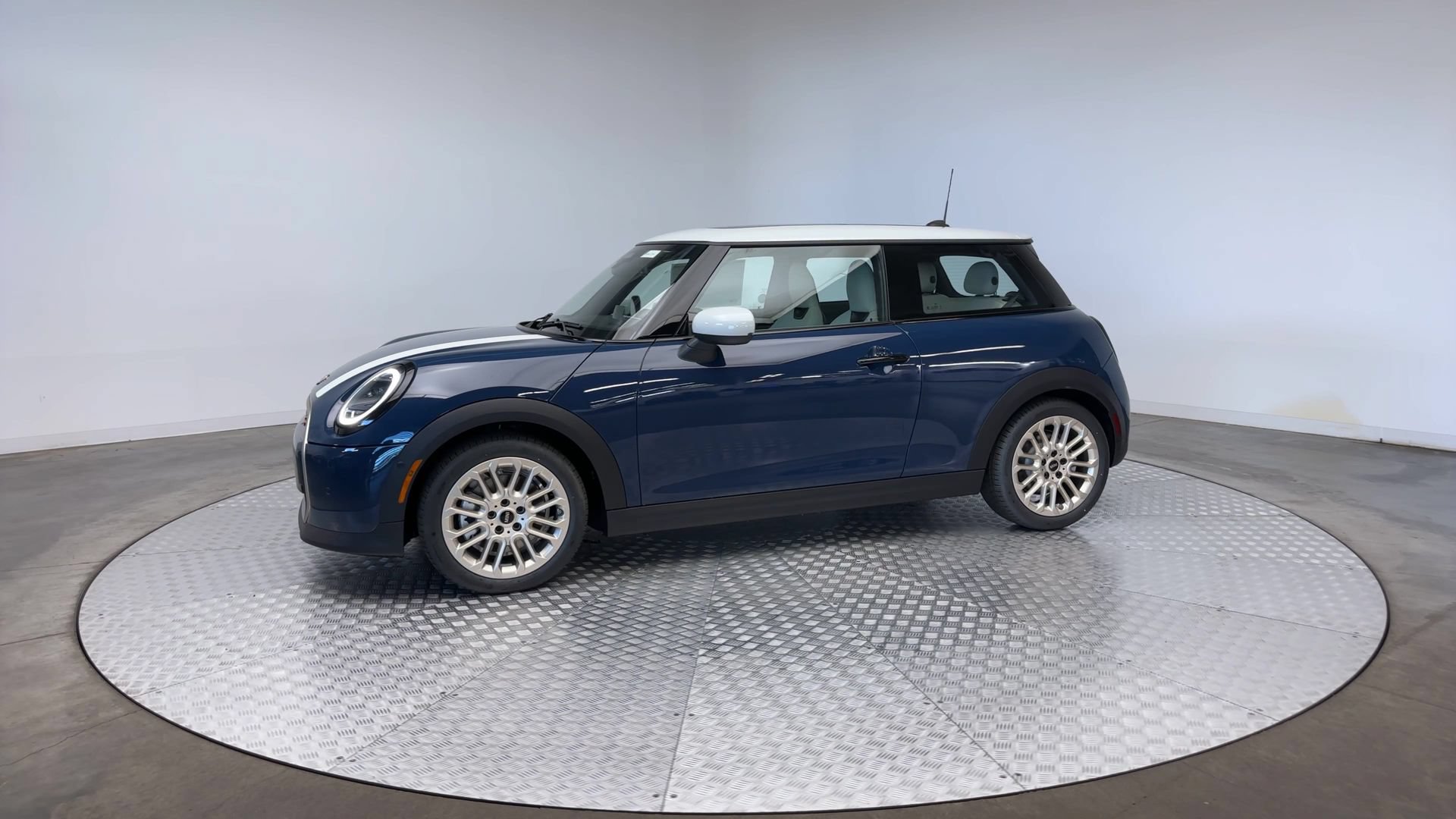 New 2026 MINI Cooper S FWD image 4