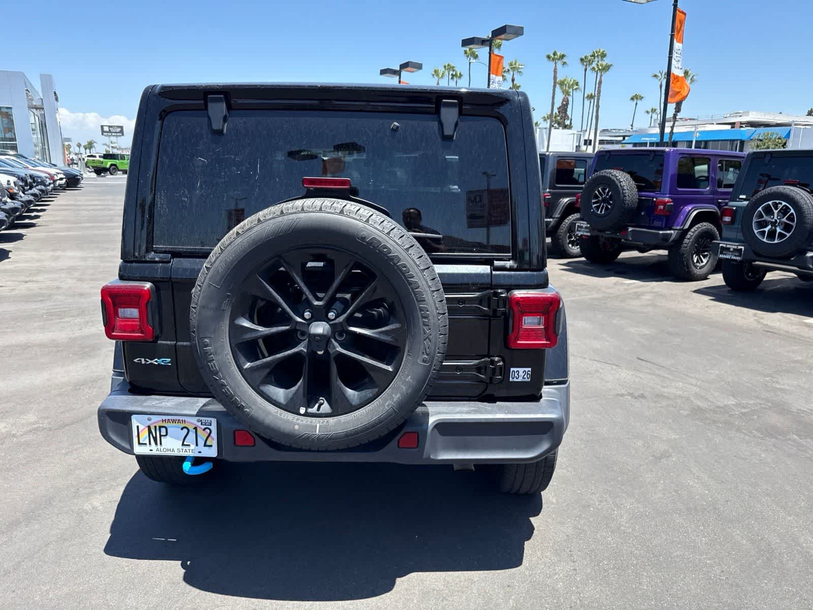 Used 2024 Jeep Wrangler Unlimited Sahara AWD/4WD image 22