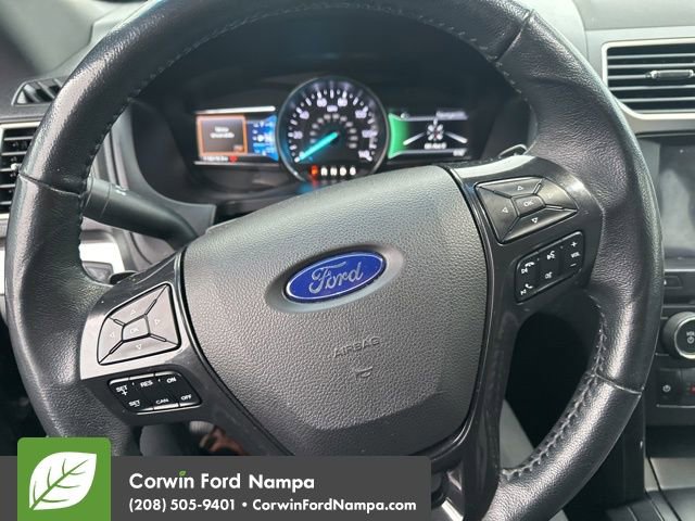 Used 2017 Ford Explorer XLT w/ Equipment Group 202A image 13