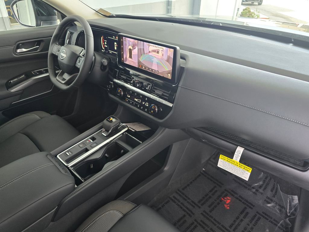 New 2026 Nissan Pathfinder SL FWD image 9