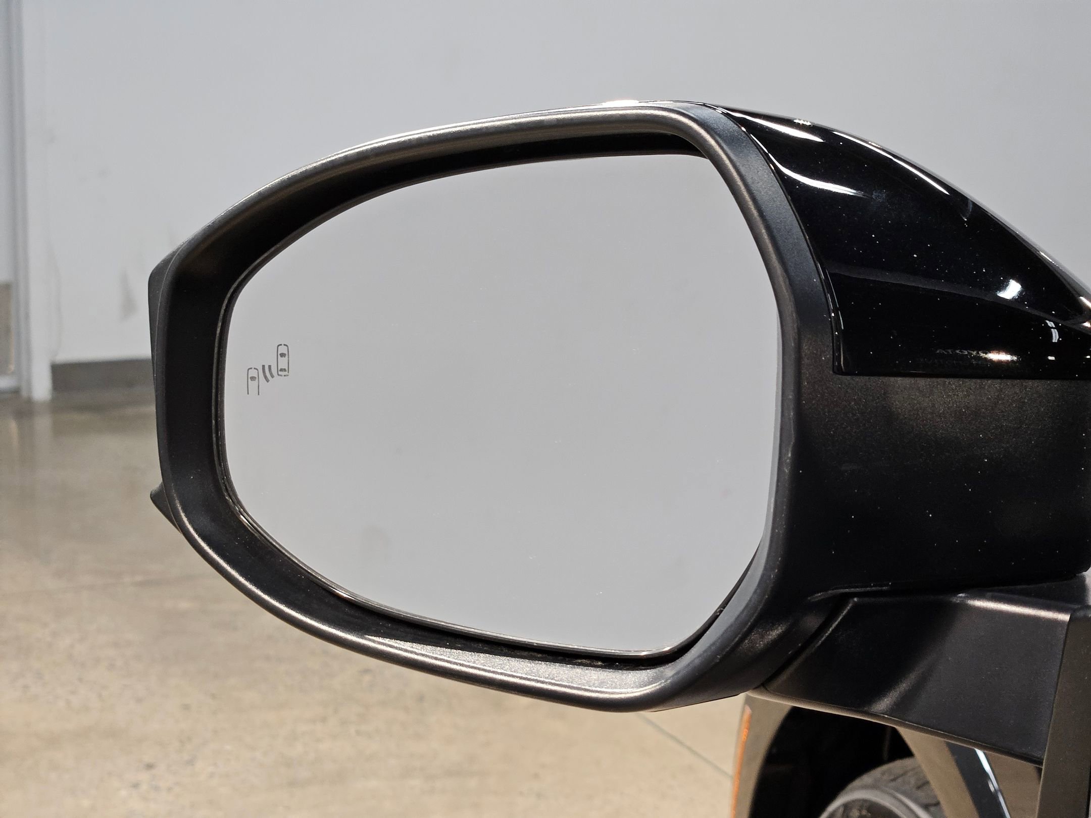 Used 2024 Toyota Prius Limited w/ Limited Premium Package image 22