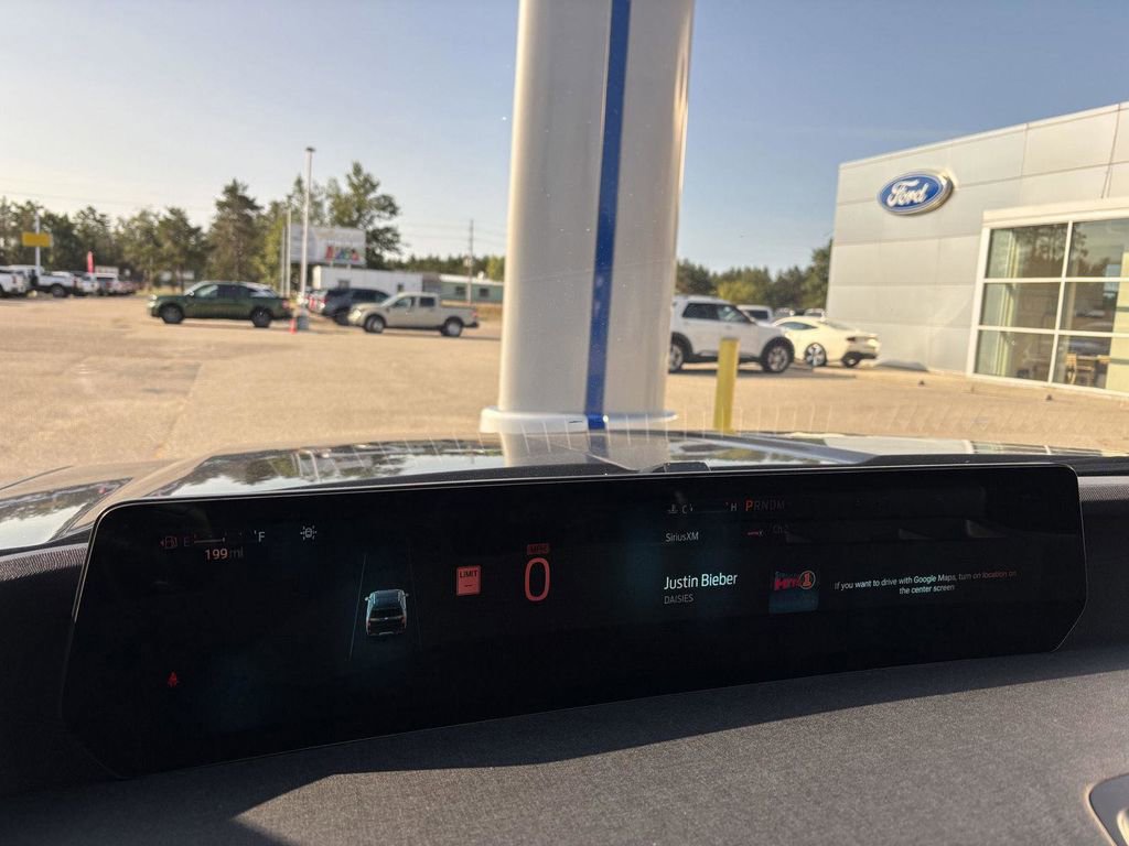 New 2025 Ford Expedition Active image 24