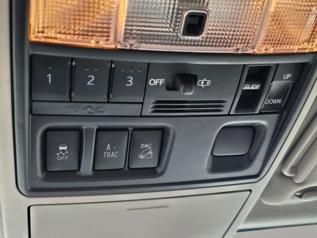 Used 2018 Toyota 4Runner SR5 Premium AWD/4WD image 14