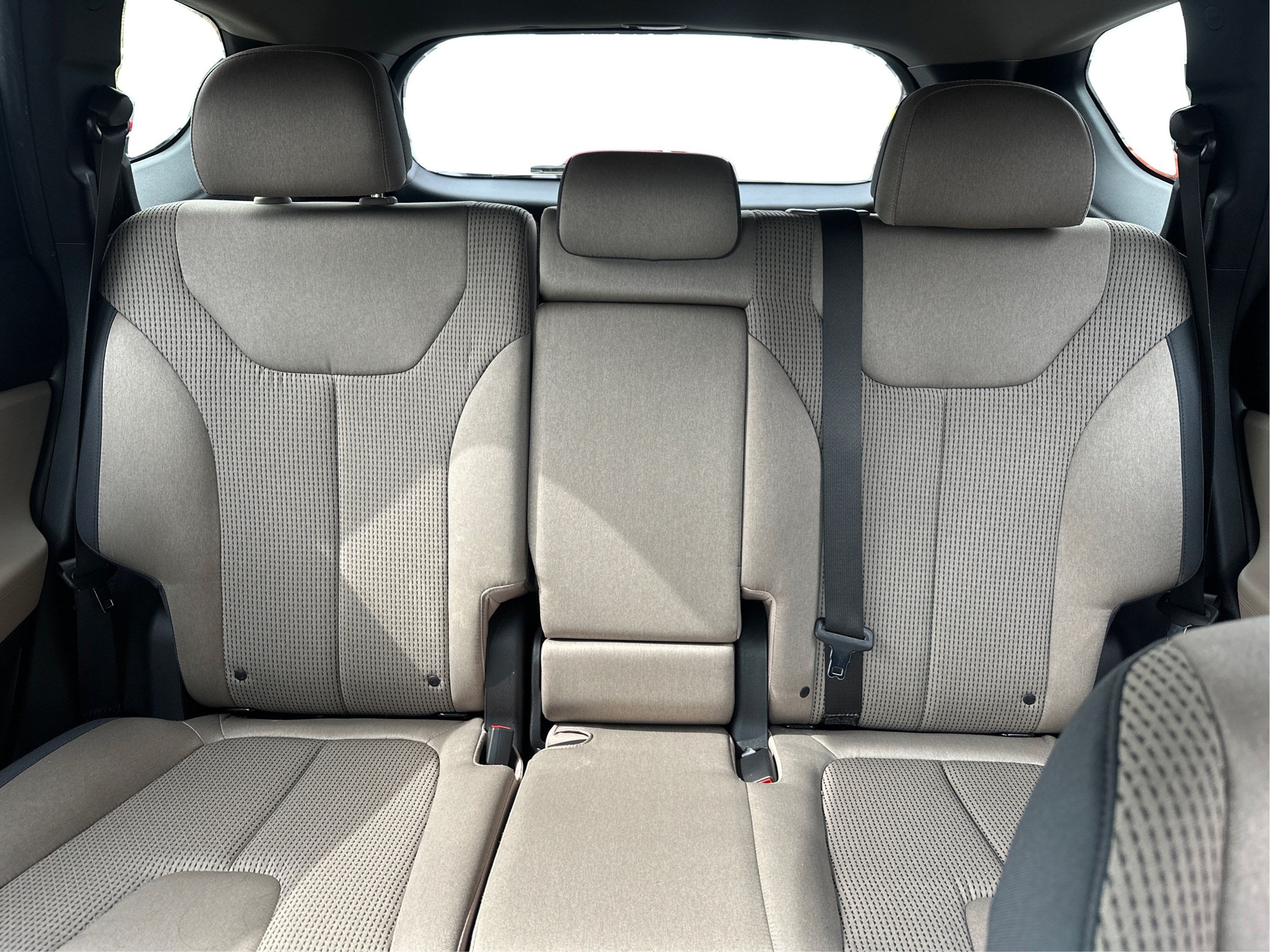 Used 2023 Hyundai Santa Fe SEL w/ Cargo Package AWD/4WD image 13