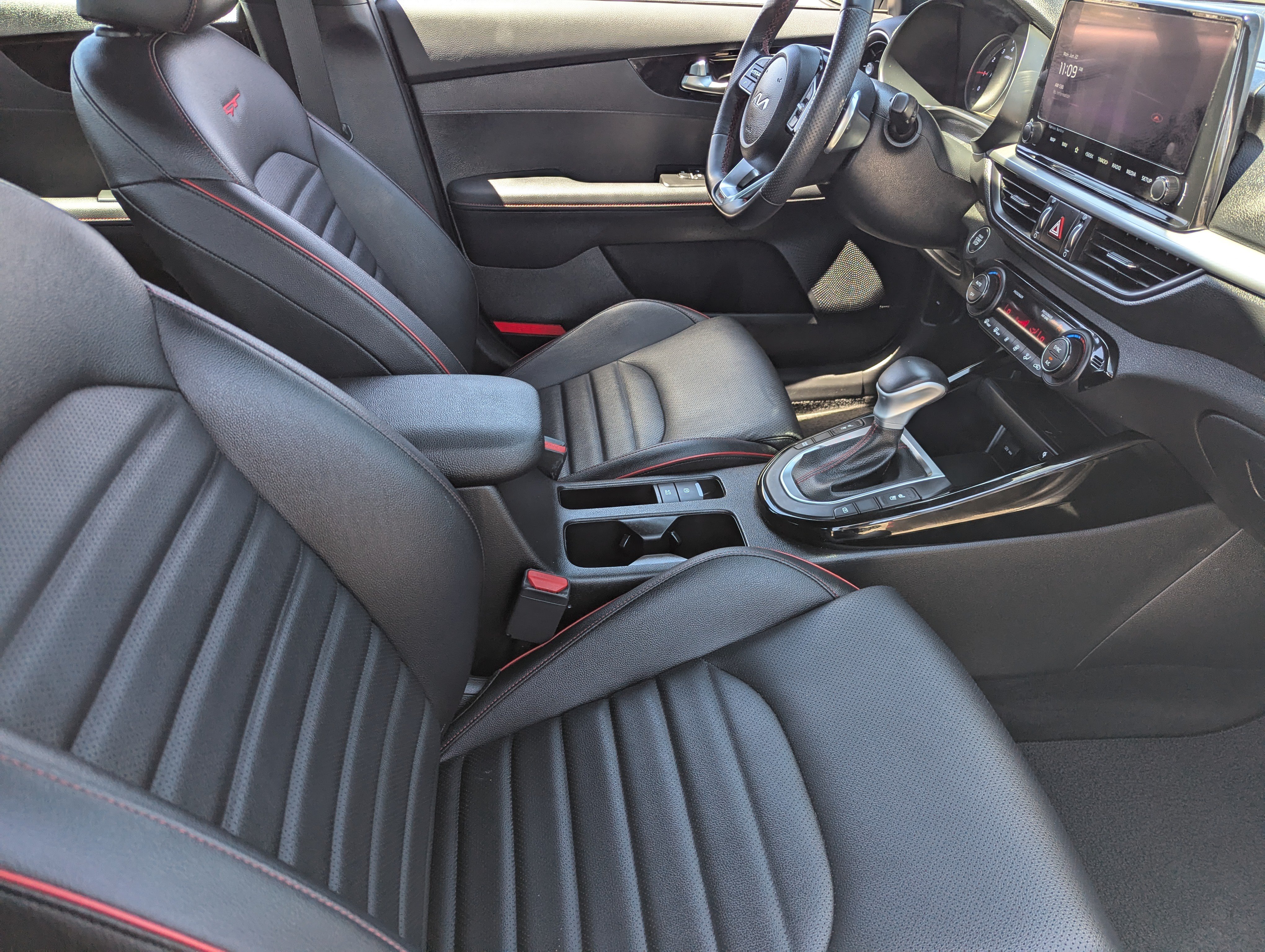 Certified 2023 Kia Forte GT w/ GT2 Package FWD image 9