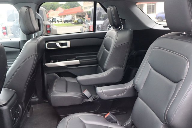 Used 2023 Ford Explorer XLT w/ Equipment Group 202A AWD/4WD image 26