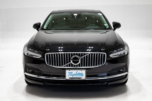 Used 2023 Volvo S90 B6 Plus AWD/4WD image 4