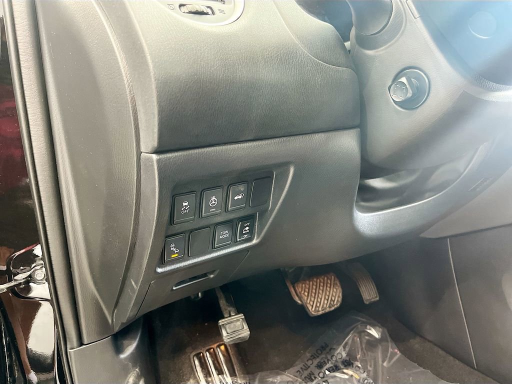 Used 2020 Nissan Pathfinder Platinum FWD image 10