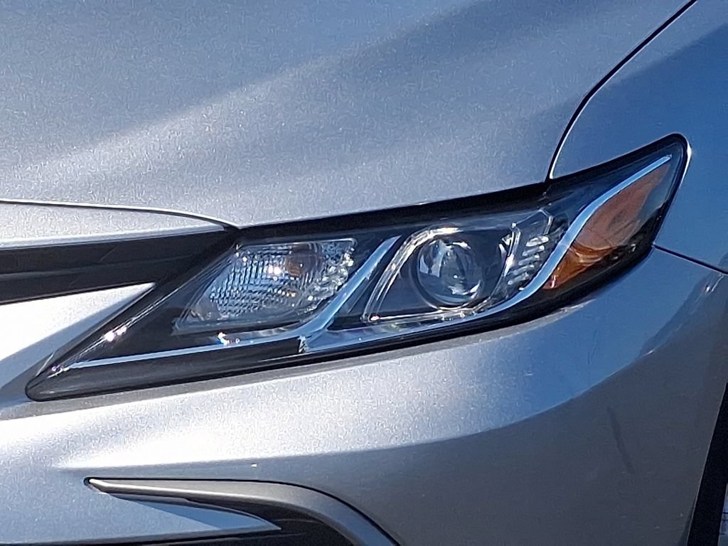 Used 2024 Toyota Camry LE FWD image 9
