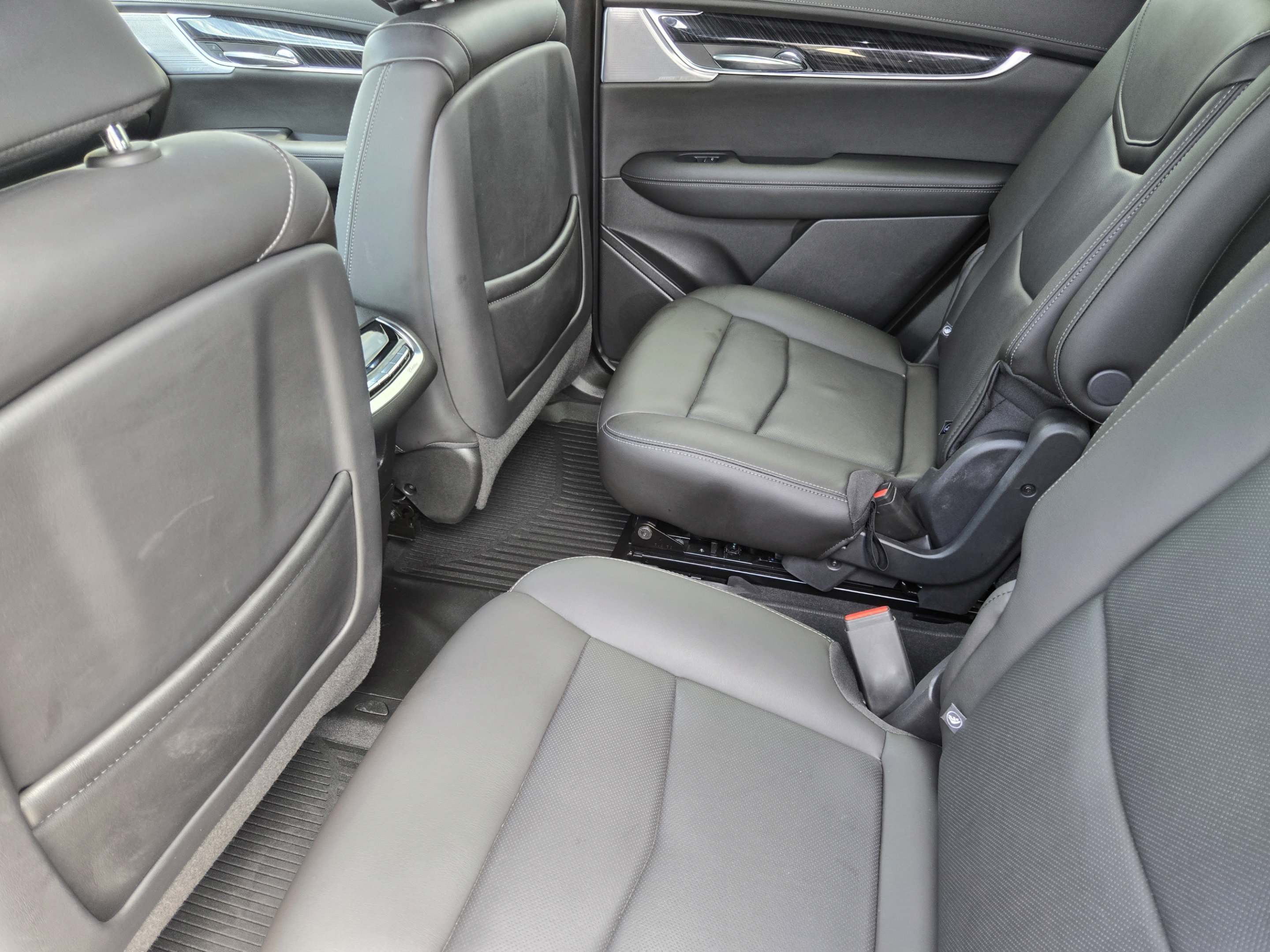 Used 2022 Cadillac XT6 Premium Luxury w/ Technology Package FWD image 27