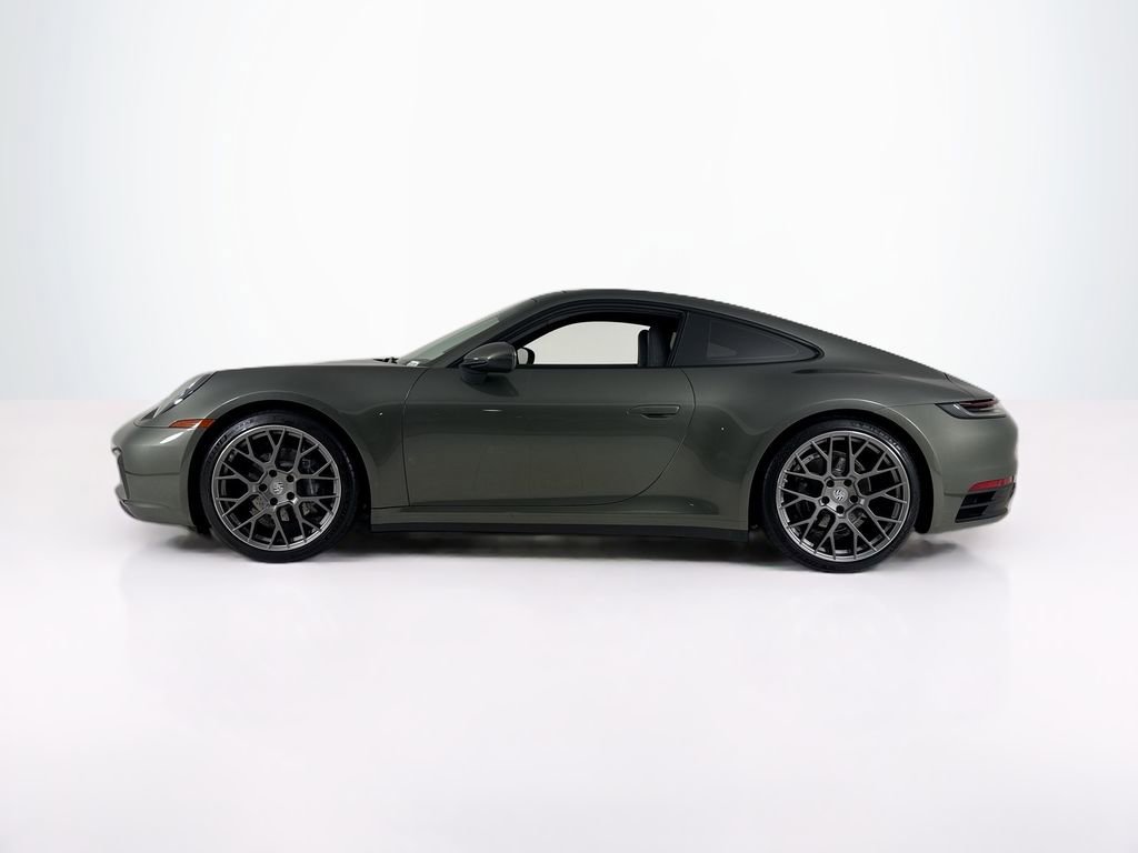Used 2022 Porsche 911 Carrera RWD image 2