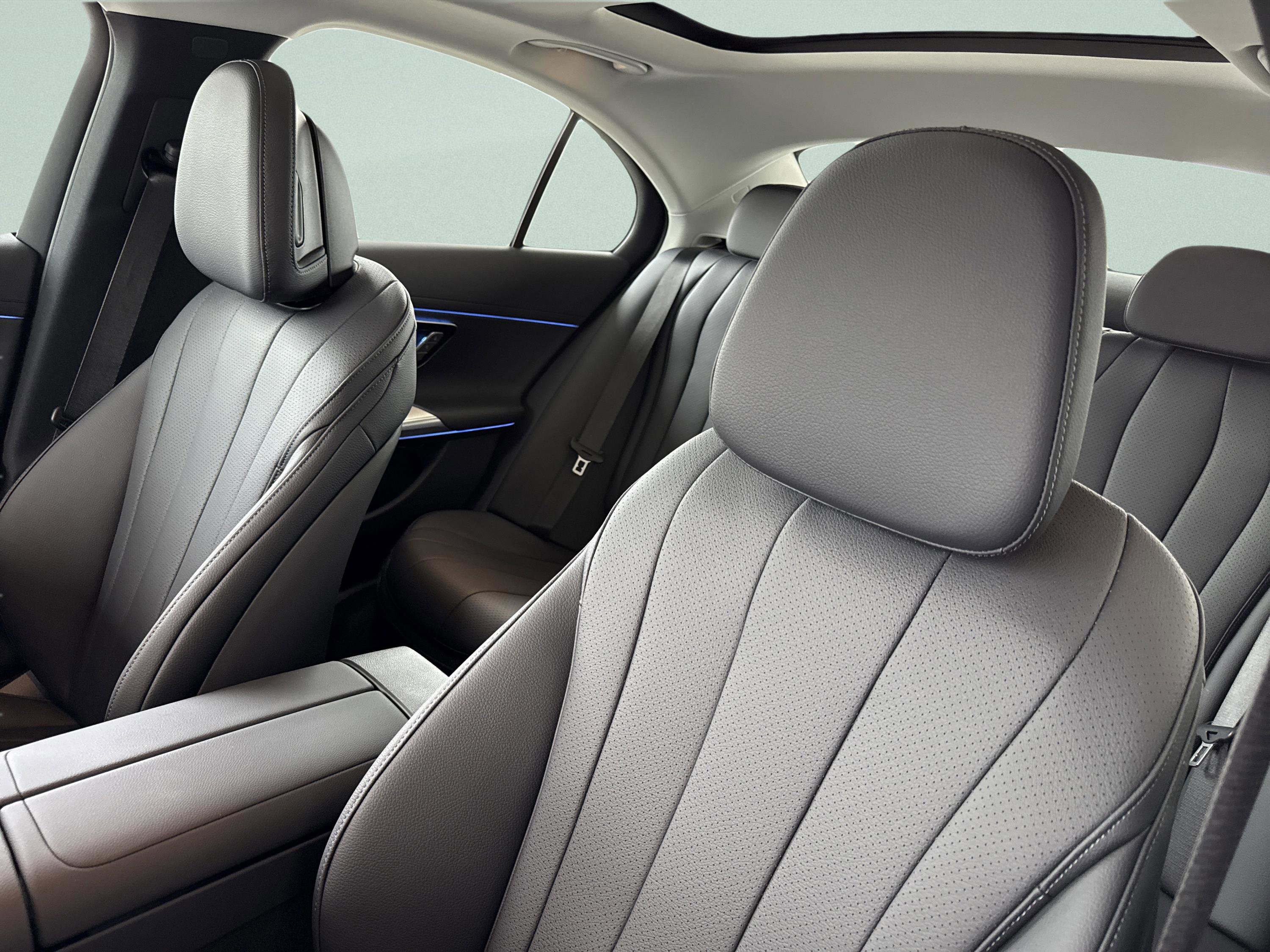 New 2026 Mercedes-Benz E 450 4MATIC Sedan image 17
