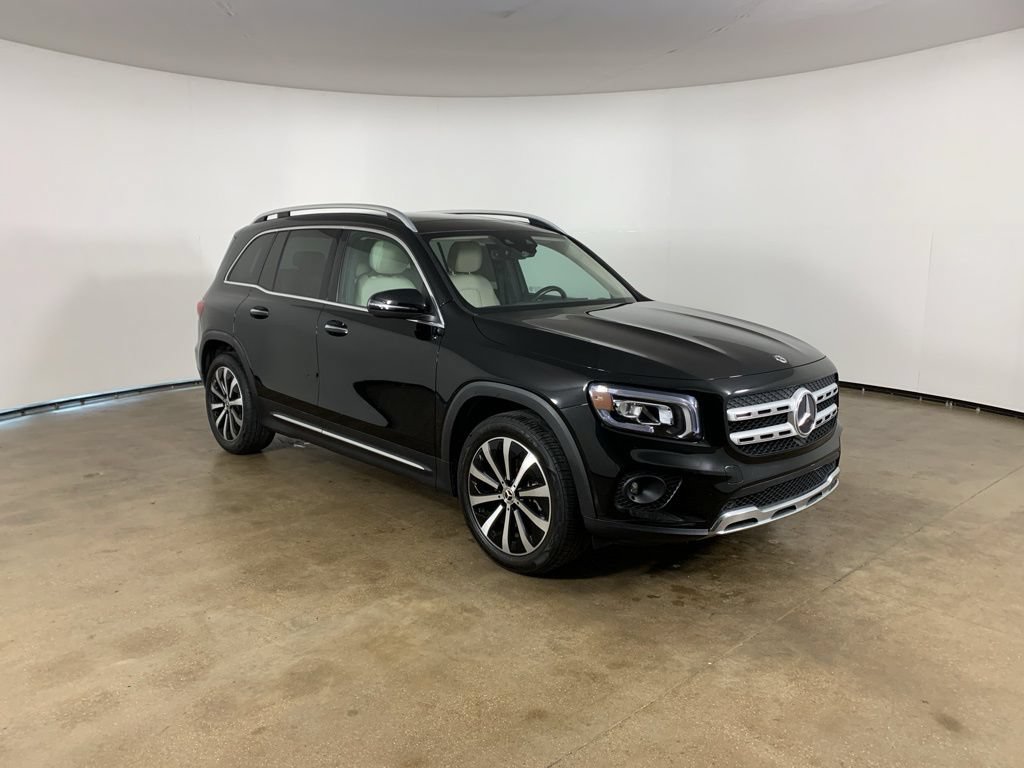 Used 2022 Mercedes-Benz GLB 250 4MATIC w/ Premium Package Lite image 5
