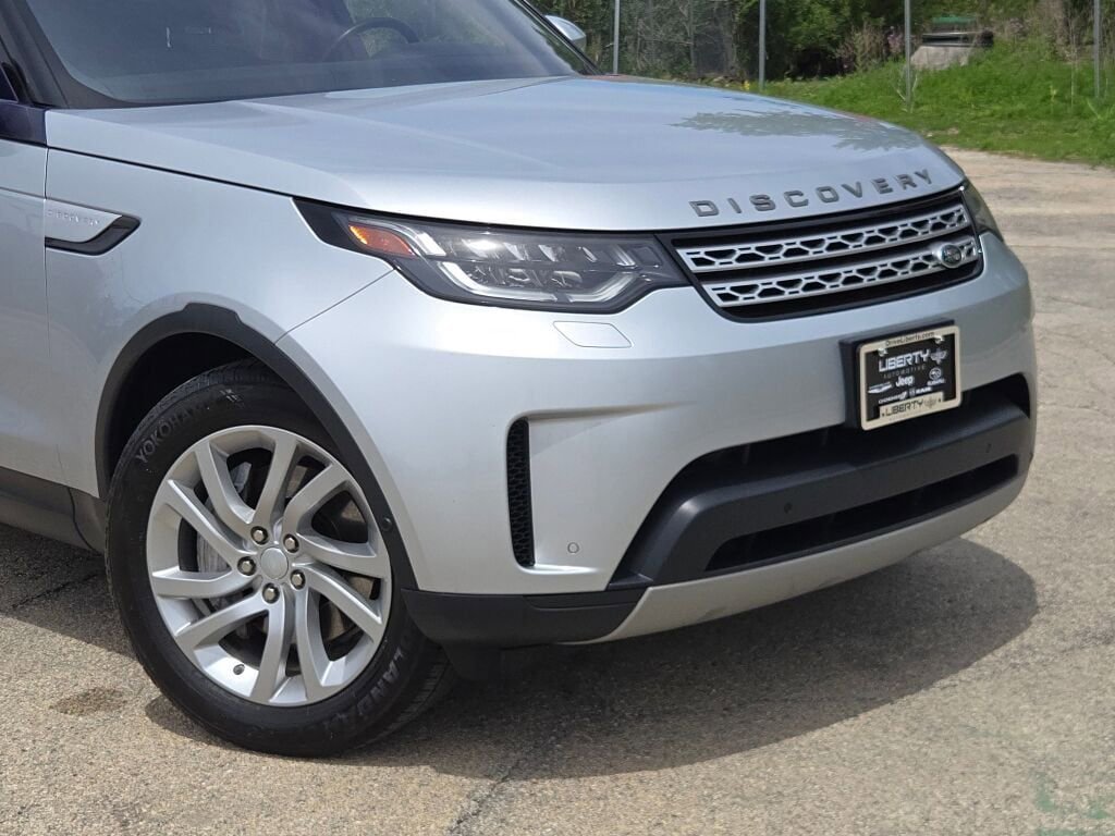 Used 2019 Land Rover Discovery HSE AWD/4WD image 2