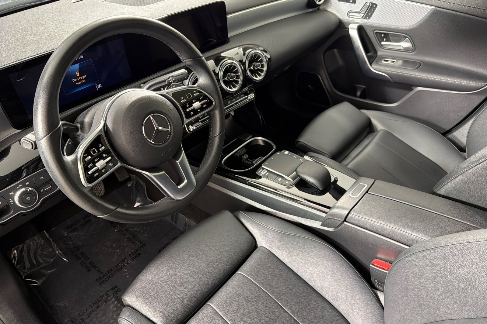 Used 2023 Mercedes-Benz CLA 250 w/ Premium Package image 9