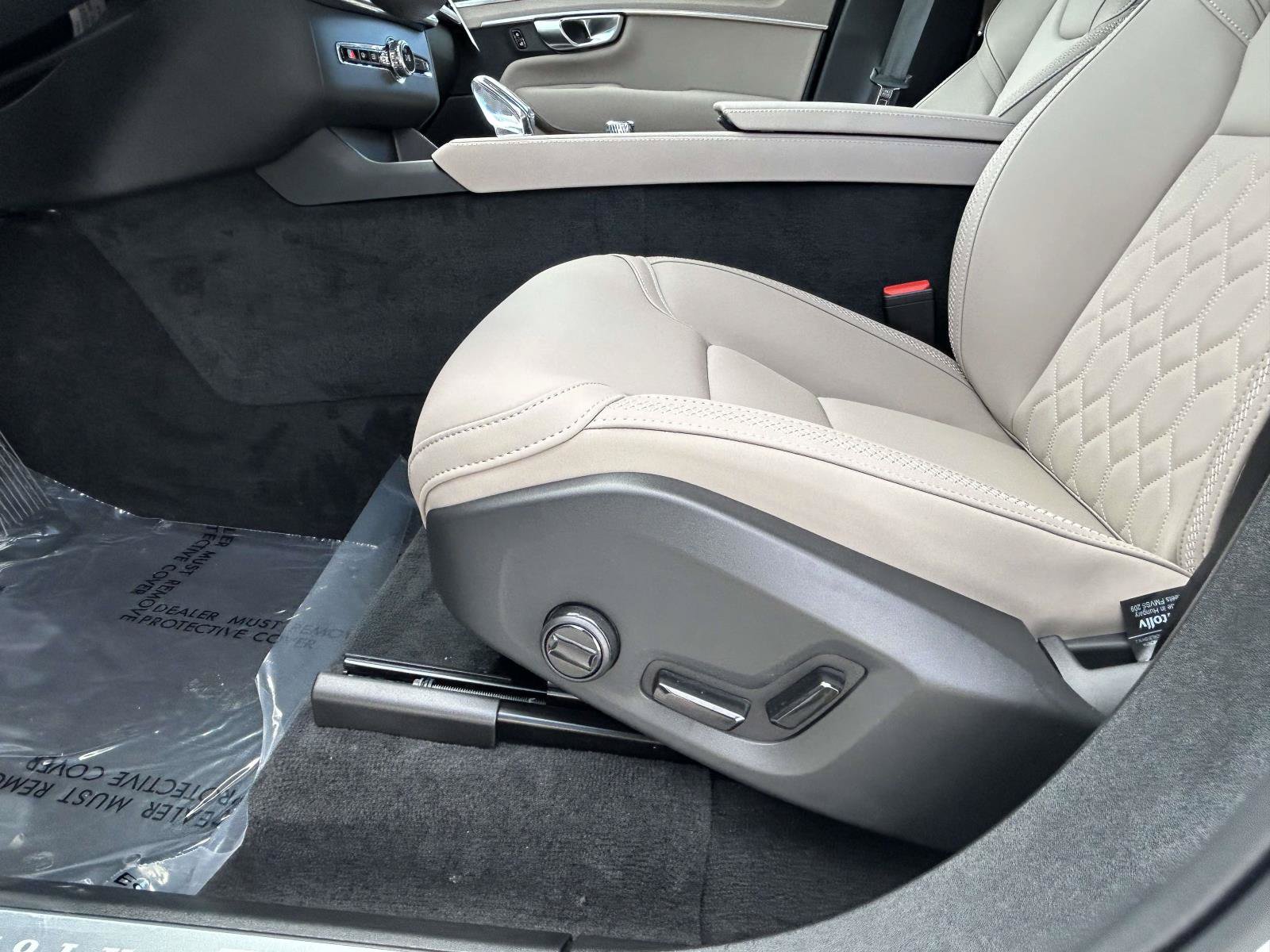 New 2026 Volvo XC90 B5 Core AWD/4WD image 20