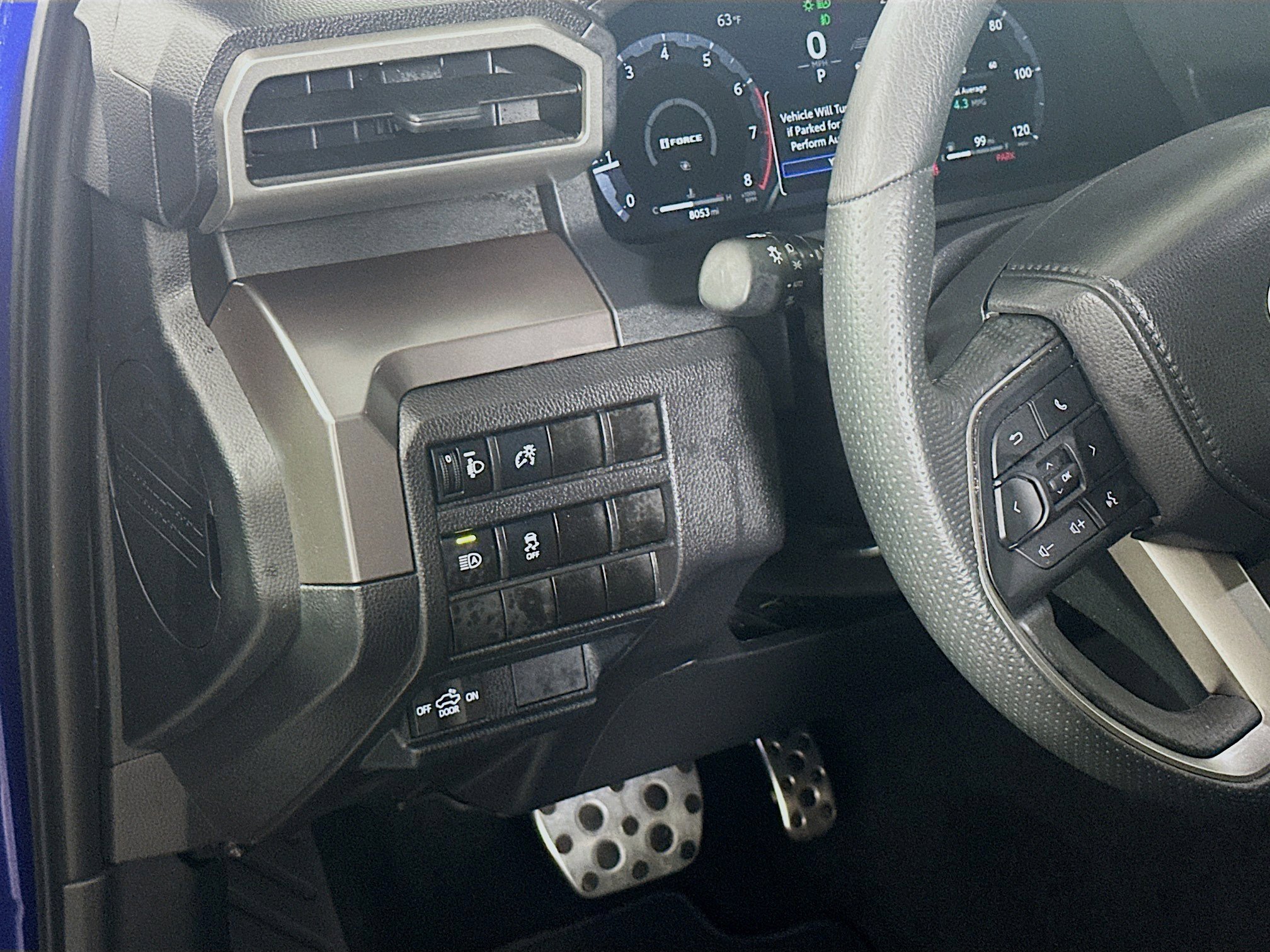 Used 2025 Toyota Tacoma TRD Sport image 17