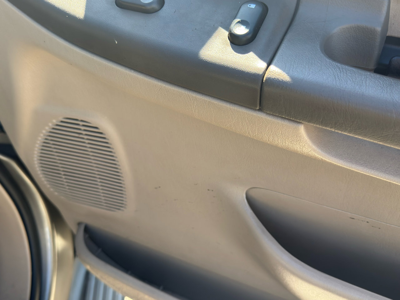 Used 2003 Ford Excursion Limited image 32