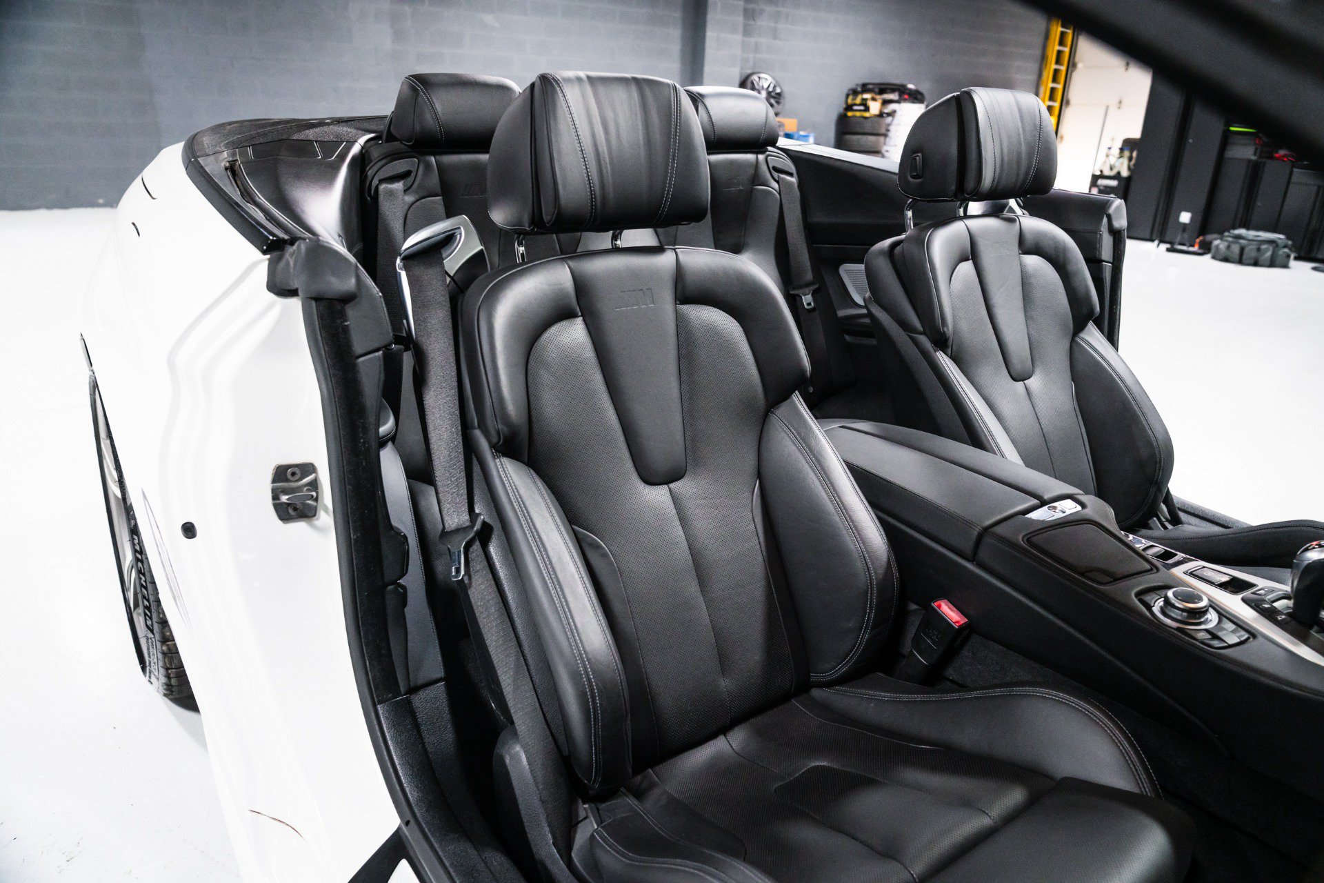Used 2013 BMW M6 Convertible RWD image 26