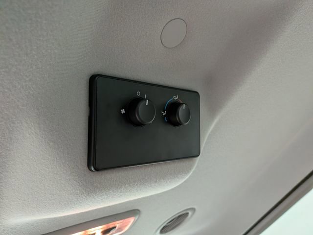 Used 2007 Ford Freestar SEL image 26