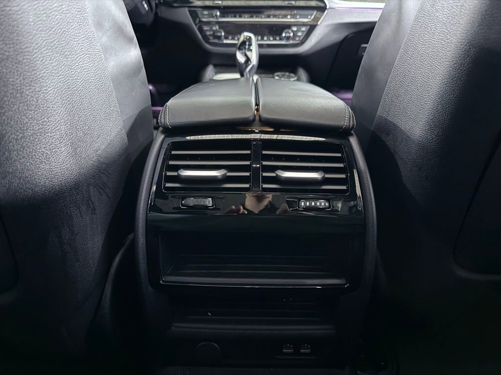 Used 2023 BMW M550i xDrive w/ Executive Package image 42