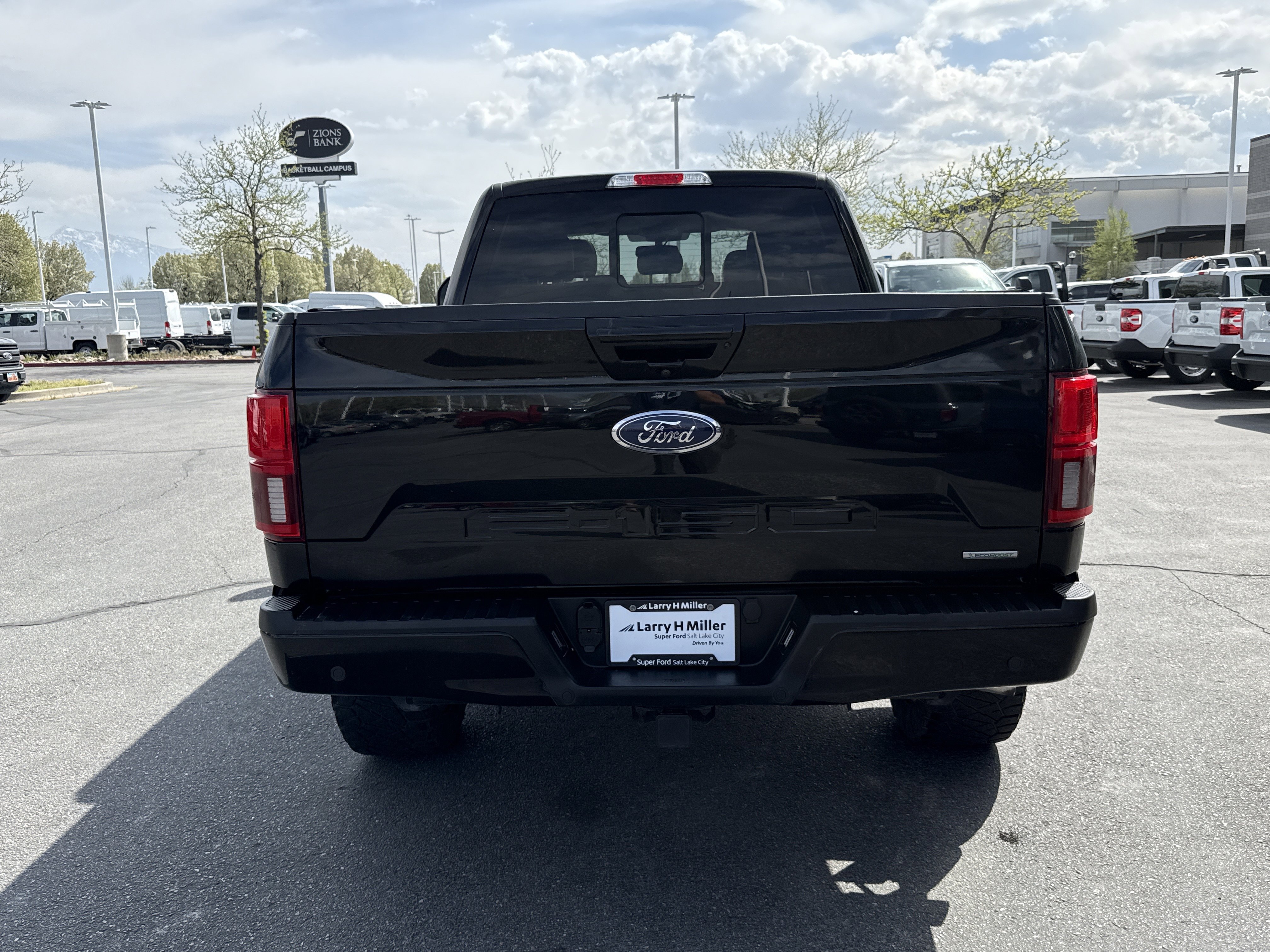Used 2019 Ford F150 Lariat w/ Equipment Group 502A Luxury image 4