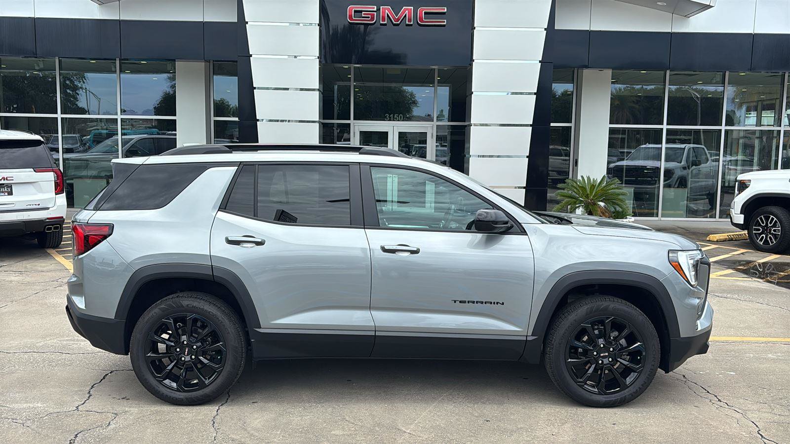 New 2026 GMC Terrain Elevation w/ Elevation Premium Package AWD/4WD image 8