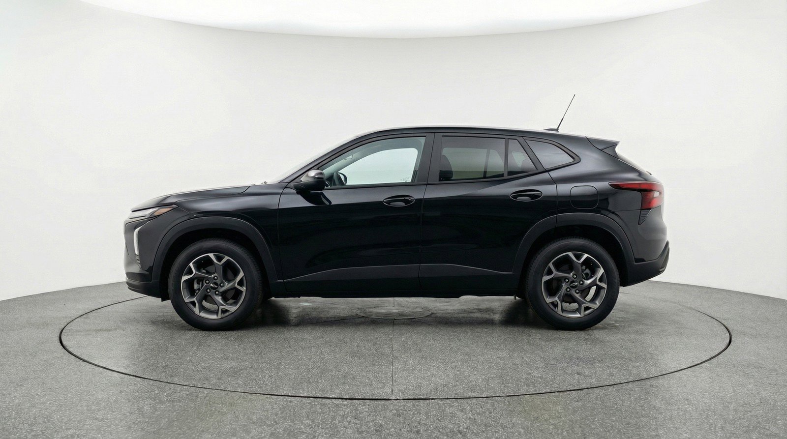 Used 2025 Chevrolet Trax LT w/ LT Convenience Package image 5