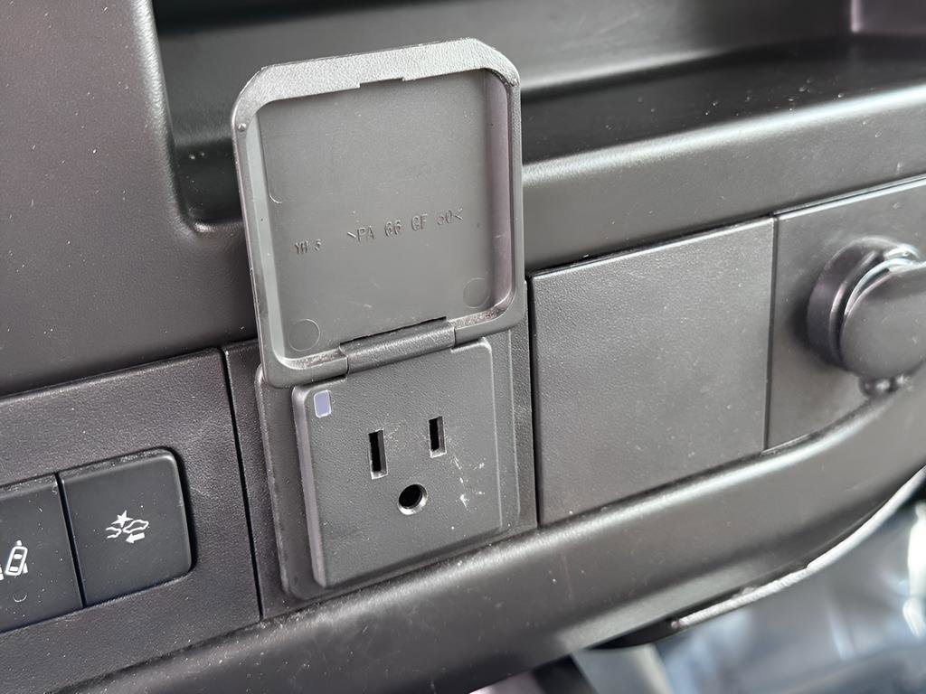 Used 2023 Chevrolet Express 3500 LT w/ LT Preferred Equipment Group image 17