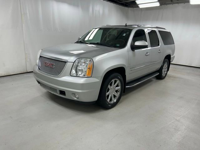 Used 2011 GMC Yukon XL Denali image 2