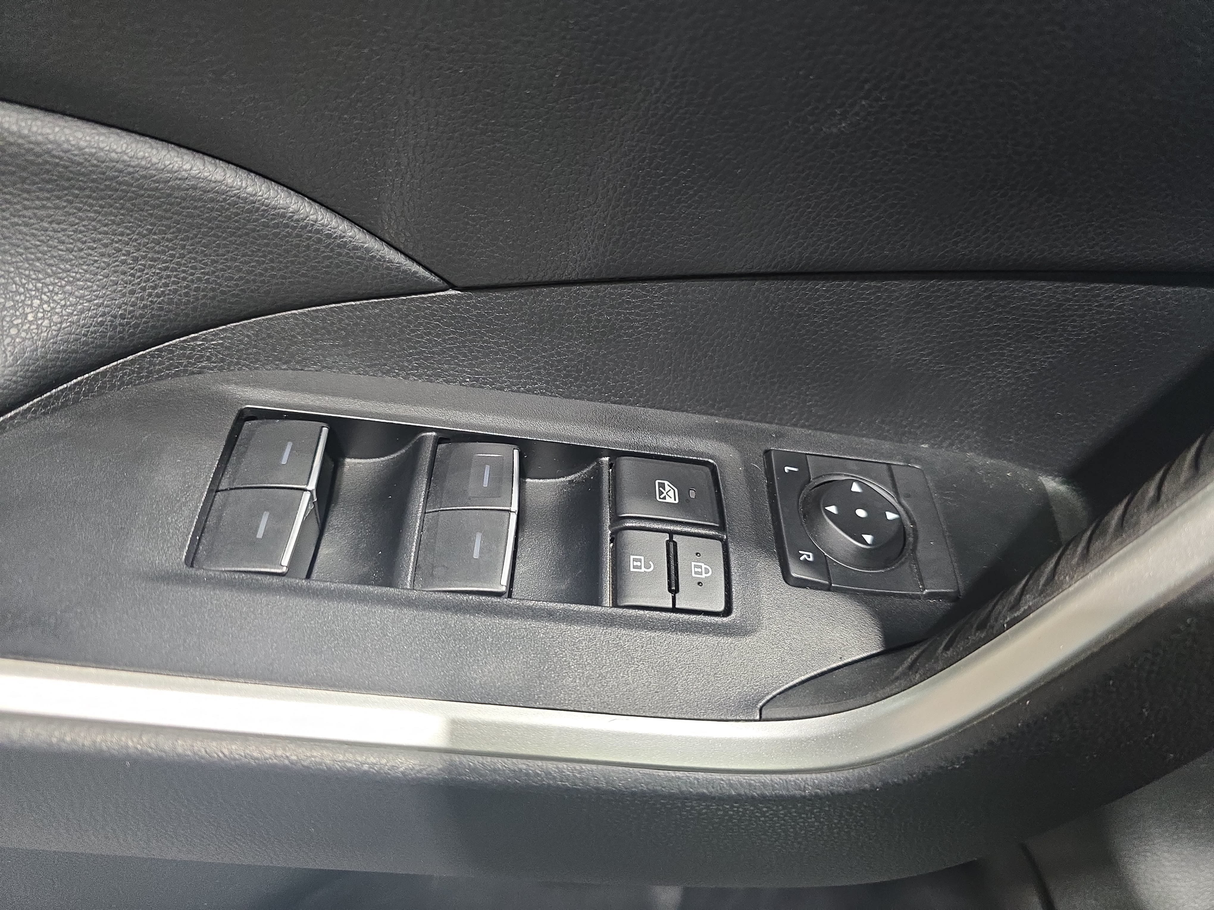 Used 2024 Toyota RAV4 XLE Premium FWD image 28