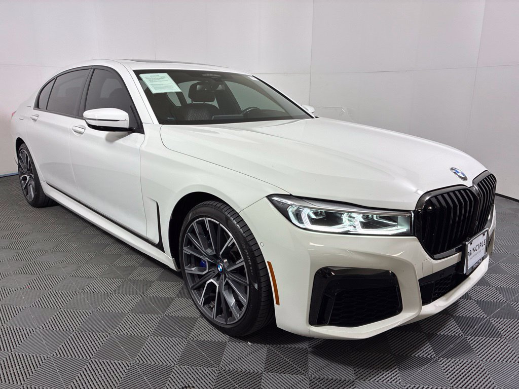 Used 2022 BMW 750i xDrive w/ Luxury Rear Seating Package AWD/4WD image 4