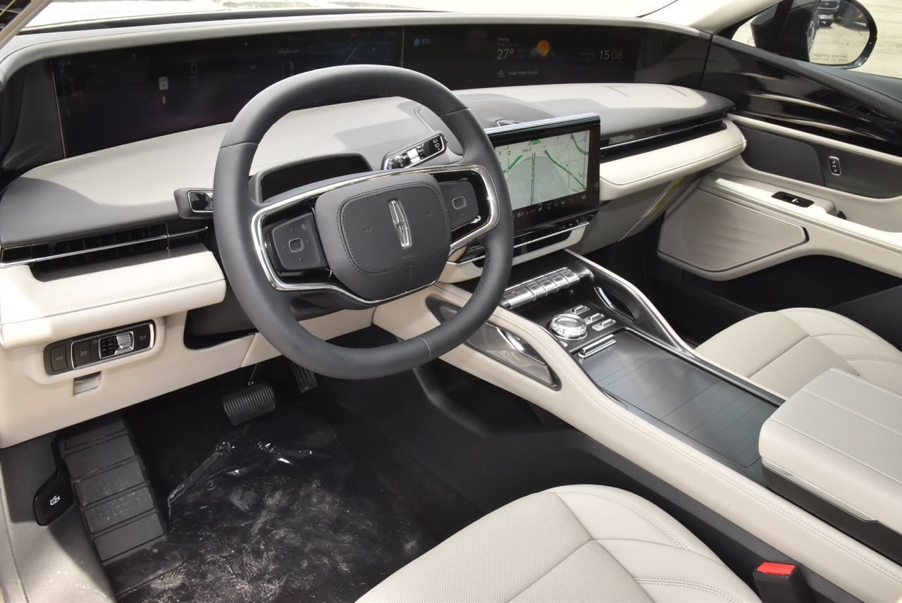 New 2026 Lincoln Nautilus Premier AWD/4WD image 33