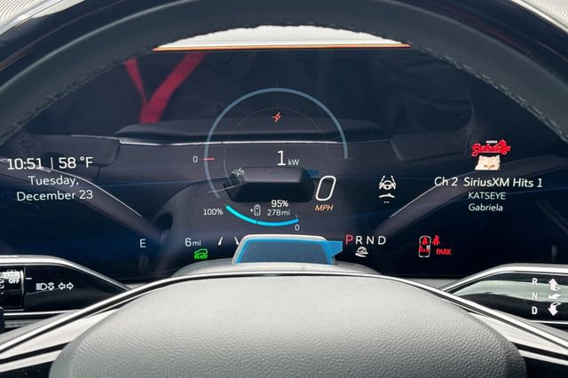 New 2026 Cadillac Optiq Luxury 1 image 24