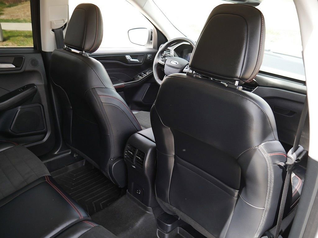 Used 2021 Ford Escape SEL w/ SEL Stealth AWD Package image 54